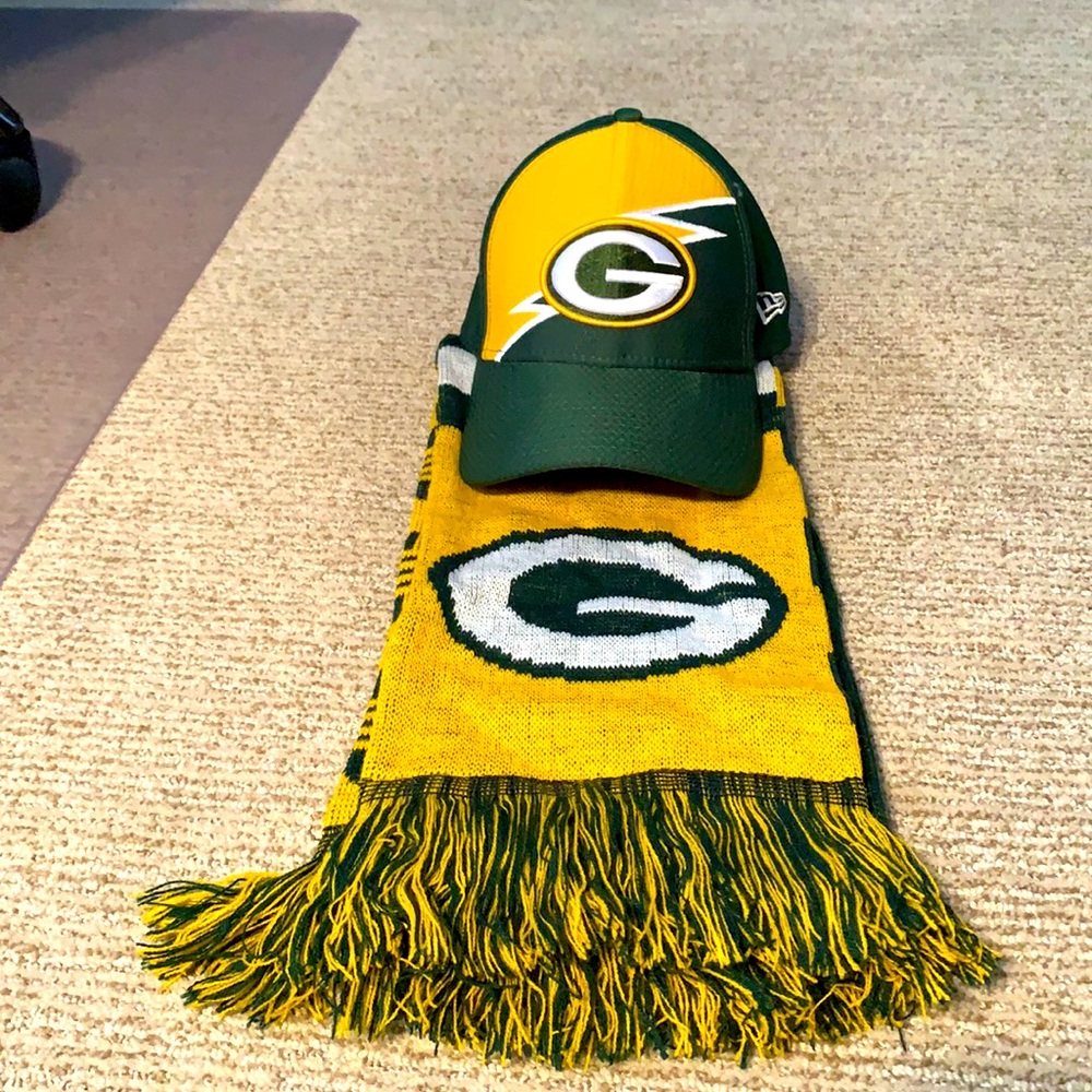 Green Bay Packers women’s baseball cap and scarf. Brand new never worn.